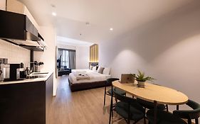 Owen House By Hmlet